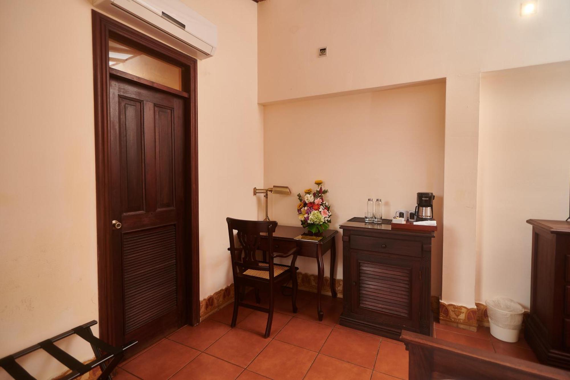 Hotel Plaza Colon - Granada Nicaragua Extérieur photo